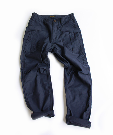 avontade_Fatigue Trousers Cropped Length Back Satin